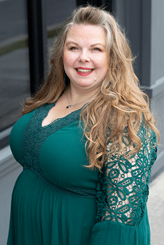 Meet Shanna of Aaron Rich Marketing